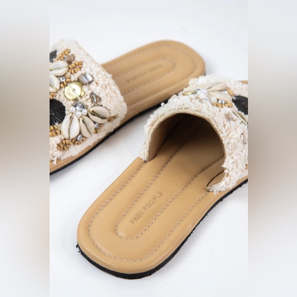 Free People Shell Sandals Shipwreck Surf Slides Boho Cowrie Beaded Size 11 - Picture 11 of 13
